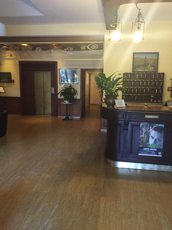 Castellu Rossu Hotel Лучиана Екстериор снимка