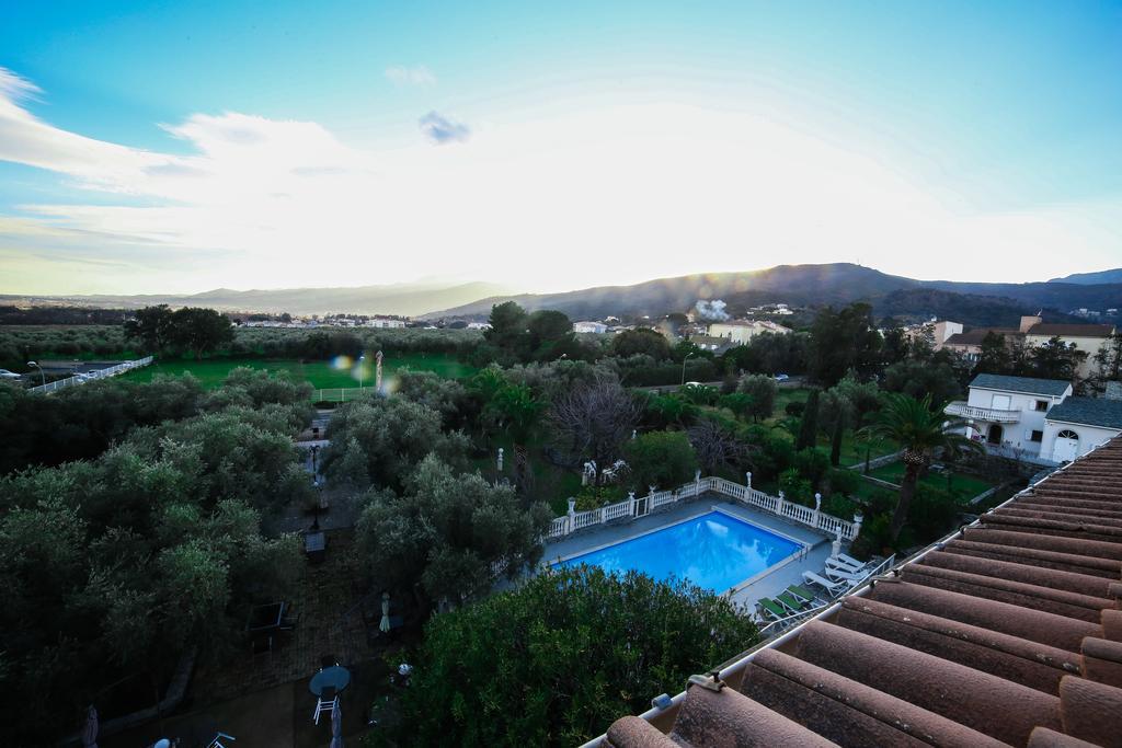 Castellu Rossu Hotel Лучиана Екстериор снимка