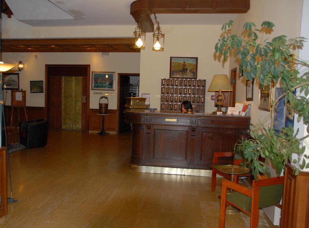 Castellu Rossu Hotel Лучиана Екстериор снимка