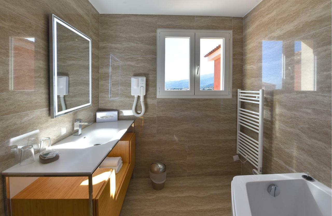 Castellu Rossu Hotel Лучиана Екстериор снимка