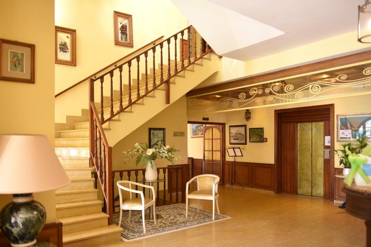 Castellu Rossu Hotel Лучиана Екстериор снимка